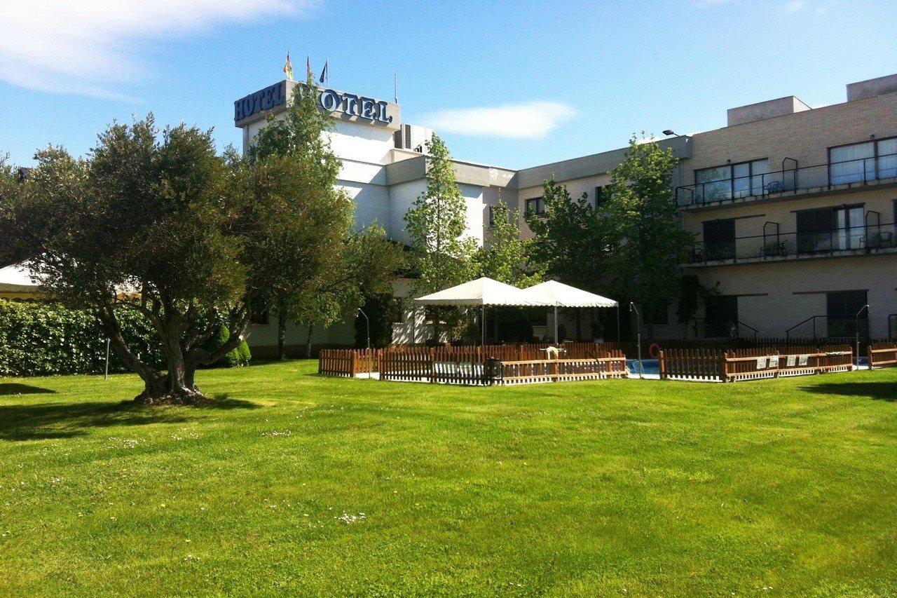 Hotel Itc Ciudad De Haro Exterior photo