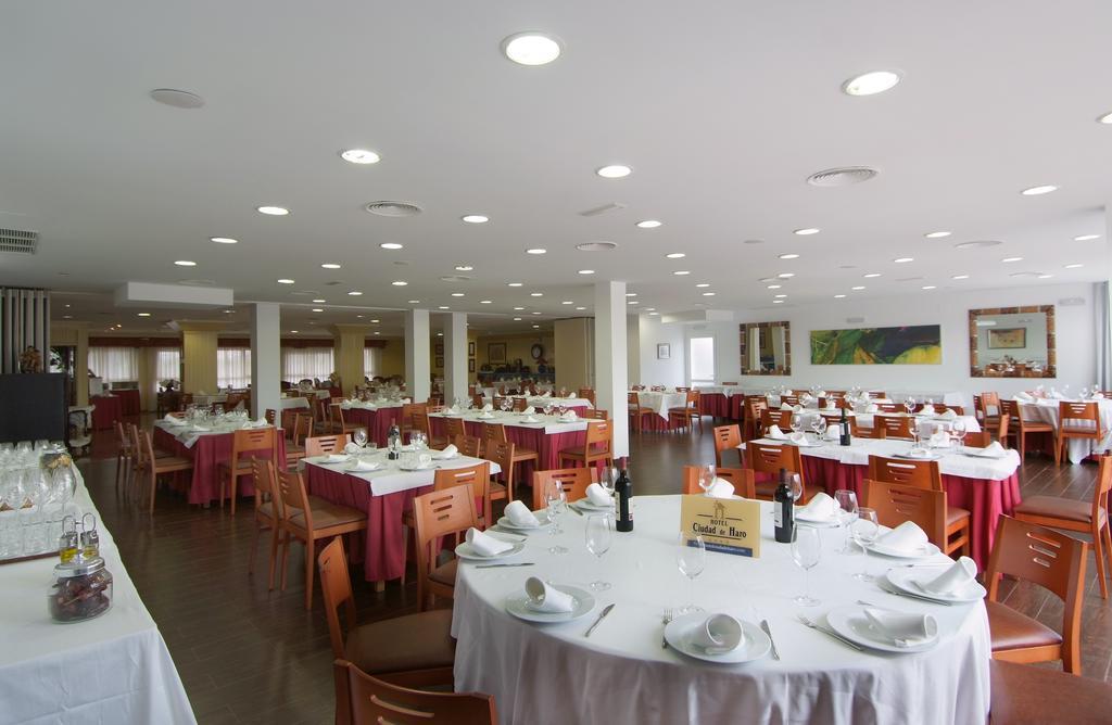 Hotel Itc Ciudad De Haro Exterior photo
